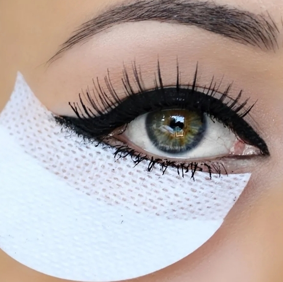 BNIB》20pc Disposable Eyeshadow Stencil Stickers 🤩 - Picture 1 of 9